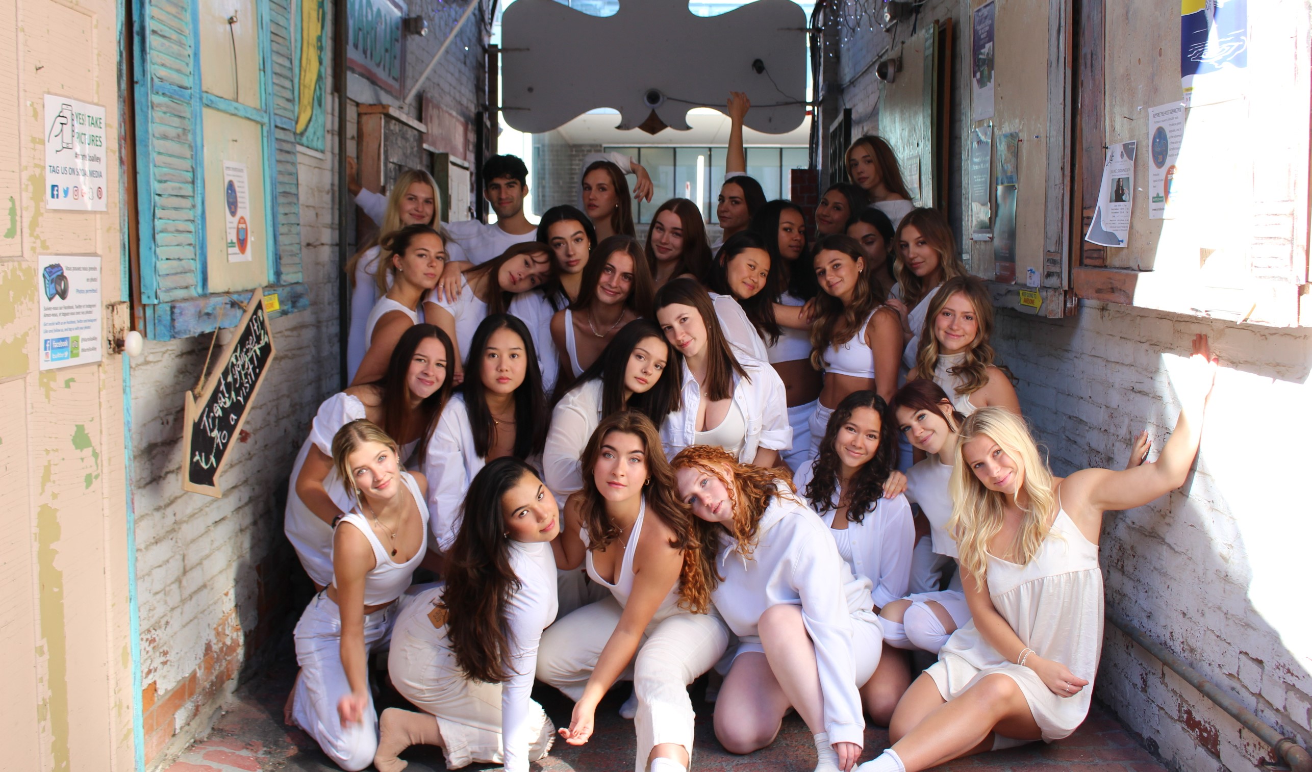 Donate to Queen's Competitive Dance Team